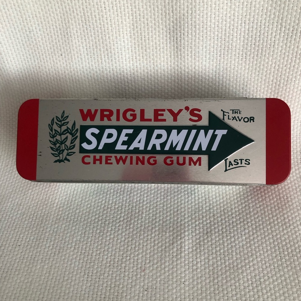 Wrigley's Spearmint chewing Gum Tin , empty collectible